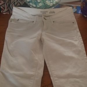 White Levi Jeans (Juniors)